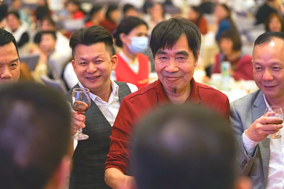 拓路前行·領(lǐng)跑未來 | 集團(tuán)2023年度總結(jié)會(huì)暨2024迎新晚會(huì)圓滿結(jié)束！(圖32)