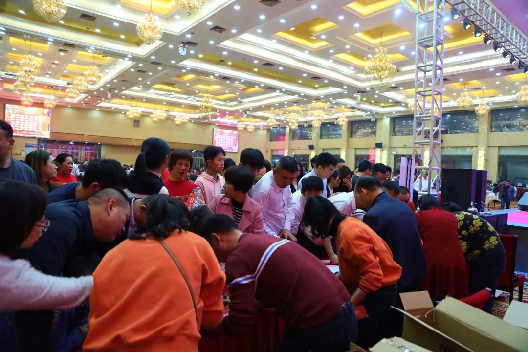 金虎迎新·領(lǐng)跑2022 | 集團(tuán)年度總結(jié)會(huì)暨新年晚會(huì)完美落幕！(圖23)