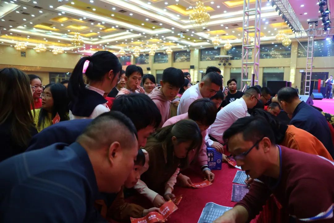 金虎迎新·領(lǐng)跑2022 | 集團(tuán)年度總結(jié)會(huì)暨新年晚會(huì)完美落幕！(圖24)