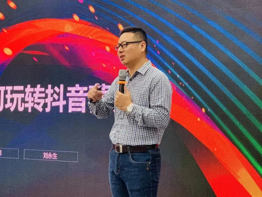 聚力·向上 | 2022強輝新品品鑒會暨區(qū)域培訓(xùn)峰會臨沂站完美結(jié)束！(圖17)
