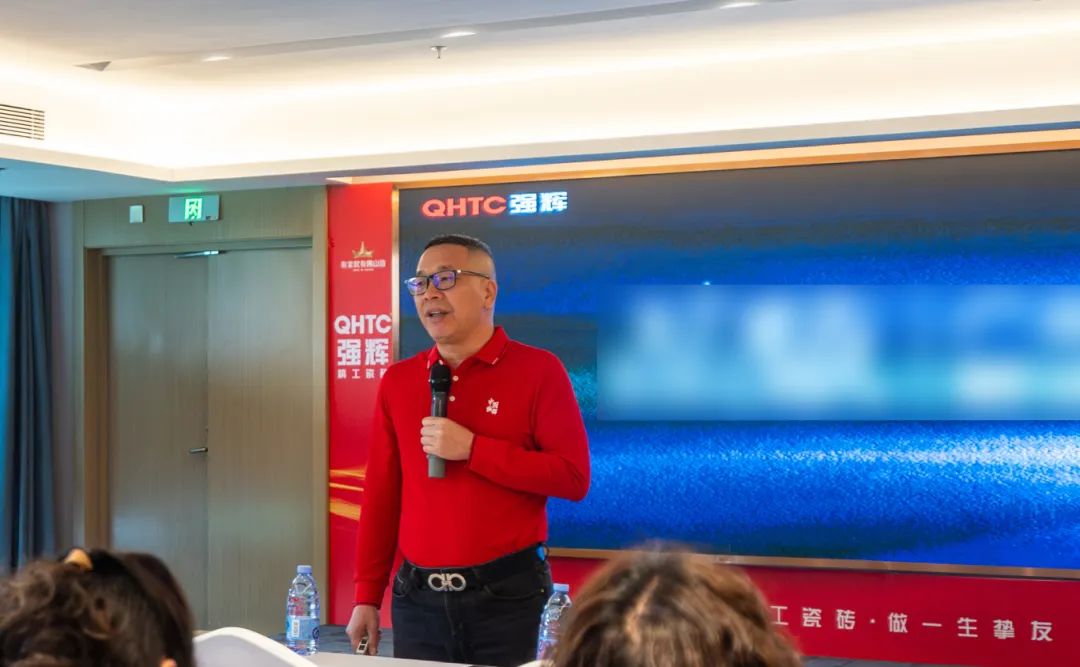 聚勢(shì)共鑒?標(biāo)桿領(lǐng)航 | 強(qiáng)輝2025區(qū)域培訓(xùn)峰會(huì)暨美學(xué)賦能行動(dòng)晉江站圓滿落幕(圖3)